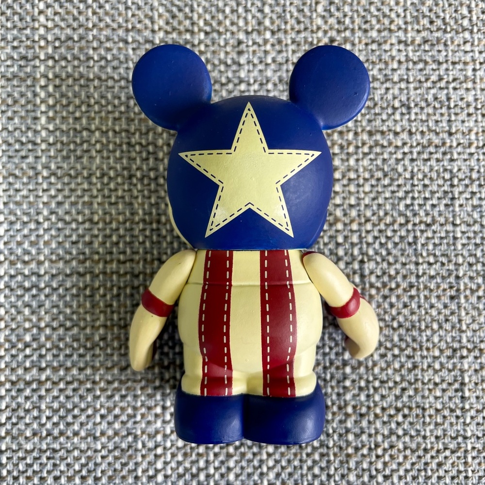 Americana Mickey Mouse Disney Vinylmation LE1500Figure/Pin Set - Trade City USA - Picture 4 of 12